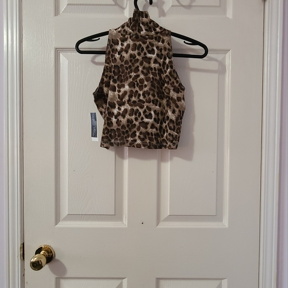 Crop Tank - Picture 2 of 2